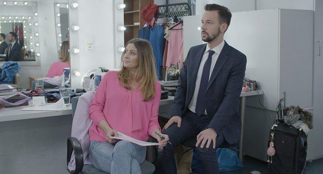 Satyryczny przegląd newsów w nowym programie Playera „Doniesienia”. „Lżejsza perspektywa na dzisiejsze wydarzenia”