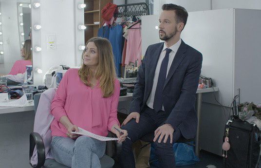 Satyryczny przegląd newsów w nowym programie Playera „Doniesienia”. „Lżejsza perspektywa na dzisiejsze wydarzenia”