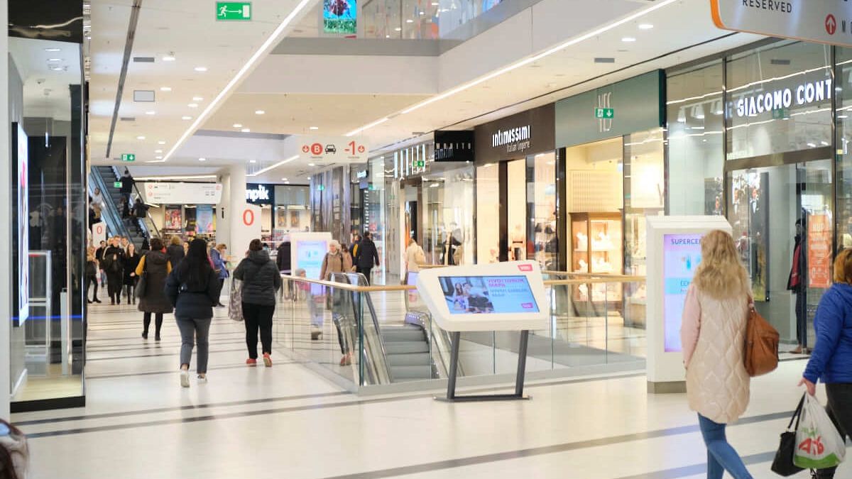 Klienci w galerii handlowej Vivo Lublin