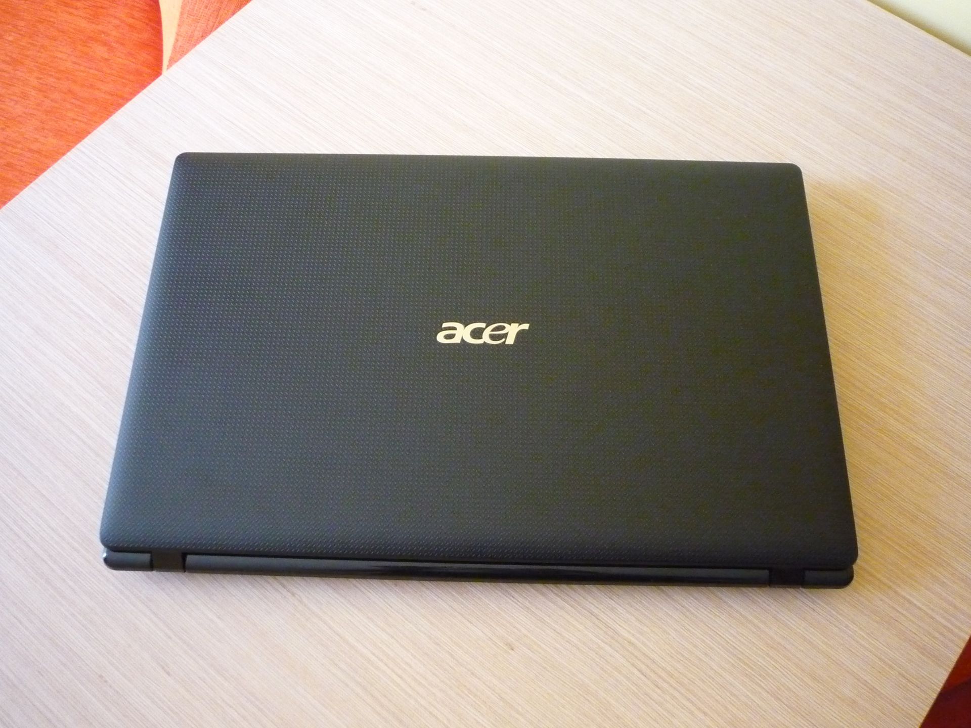 Acer Aspire 5560G - co potrafi laptop z AMD Llano? [test cz. 1] 2