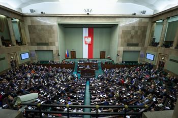 Nowelizacja Karty Nauczyciela. Zmiany w wynagrodzeniach za godziny ponadwymiarowe