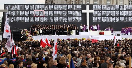 Koziński: "Tragedia polityczna. Jak zbiorowa żałoba zamieniła się w oś sporu partyjnego" [Opinia]