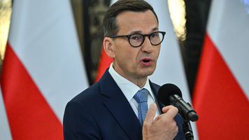 Morawiecki broni prezydenta. Jasne słowa ws. weta i zamieszania z TK