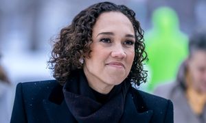 Niemiecka polityczka ogoliła głowę na łyso. Powód może zaskoczyć