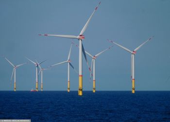 Nowa fabryka morskich wież wiatrowych w Polsce