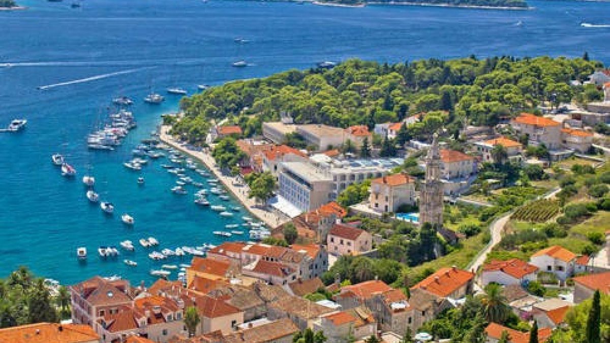 Value Stock Dec 2014
Island town of Hvar aerial view
