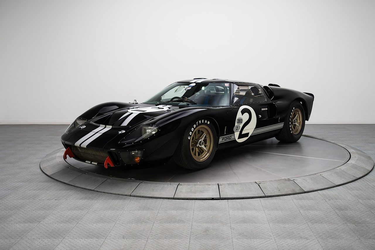 Ford GT40 P/1046 przygotowany do 20-miesięcznej renowacji [galeria zdjęć]