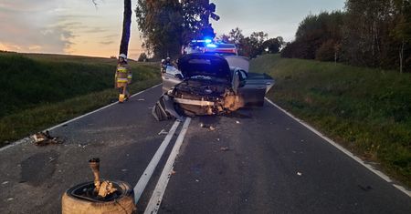 Wypadek pod Olsztynem. Dwie kobiety zginęły, czterolatek trafił do szpitala
