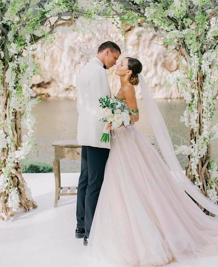 Marina Łuczenko świętuje 5. rocznicę ślubu z Wojciechem Szczęsnym