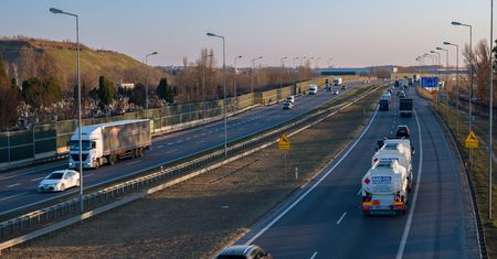 Jedna z najważniejszych dróg w Polsce będzie szersza. Niebawem fanfary