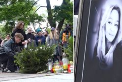 Tłumy na kampusie UW. Ludzie złożyli kwiaty i znicze