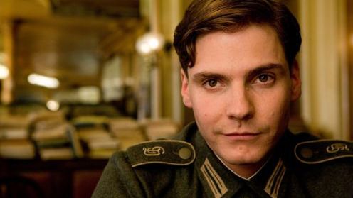 Naziści chwalą się swoim bohaterem 1