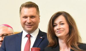 Kim jest żona Przemysława Czarnka? Nie każdy wie, czym się zajmuje