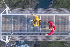 Portugalia. Najdłuższy wiszący most dla pieszych na świecie. Pół kilometra spaceru nad przepaścią