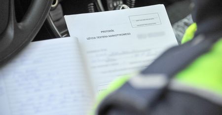 Kierowca skazany za przestępstwo, choć popełnił wykroczenie. Problemem jest prawo