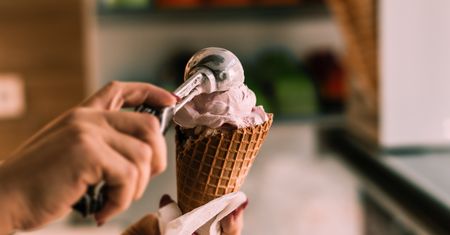 Lody o smaku świerszcza. W ofercie mają też takie z langoszem i ogórkiem