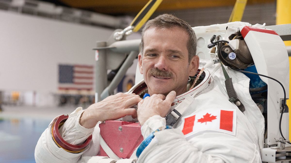 Chris Hadfield, czyli astronauta odpowiedzialny za 45 tys. zdjęć Ziemi, mówi o swojej misji 1