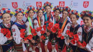Barwny korowód na otwarcie Festiwalu Miast Partnerskich w Sędziszowie Małopolskim