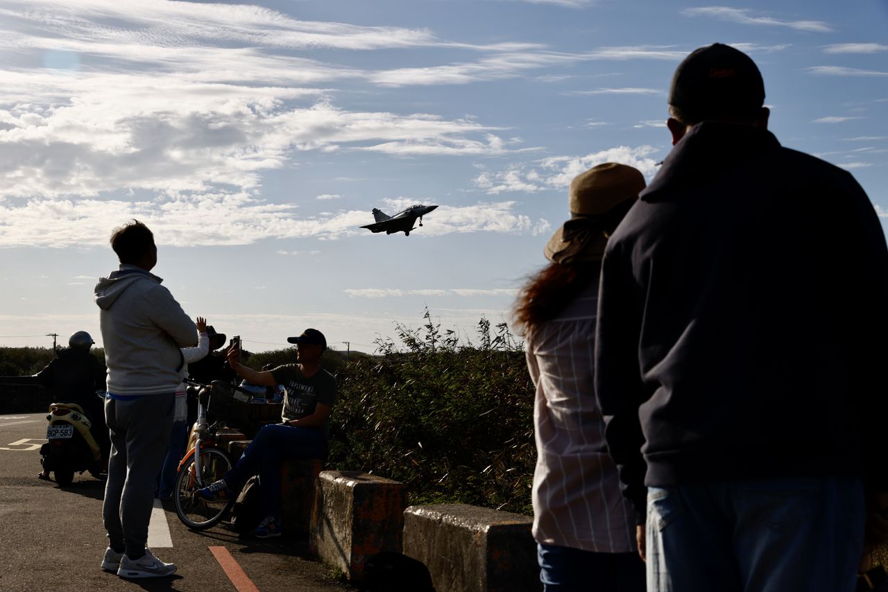 Paraliż nad Tajwanem. Chińskie manewry uziemiły setki samolotów