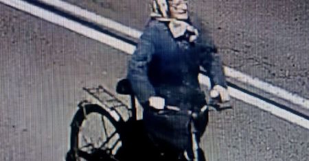 Policja szuka 73-letniej seniorki. Wyszła z domu i nie ma z nią kontaktu do tej pory. Czy ja widziałeś?