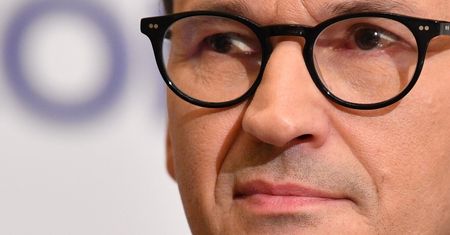 "Są za wysokie i powinny być niższe". Morawiecki o cenach kredytów