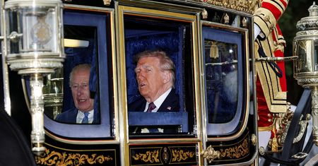 Trump powitany niczym król. "Bezprecedensowa ceremonia"