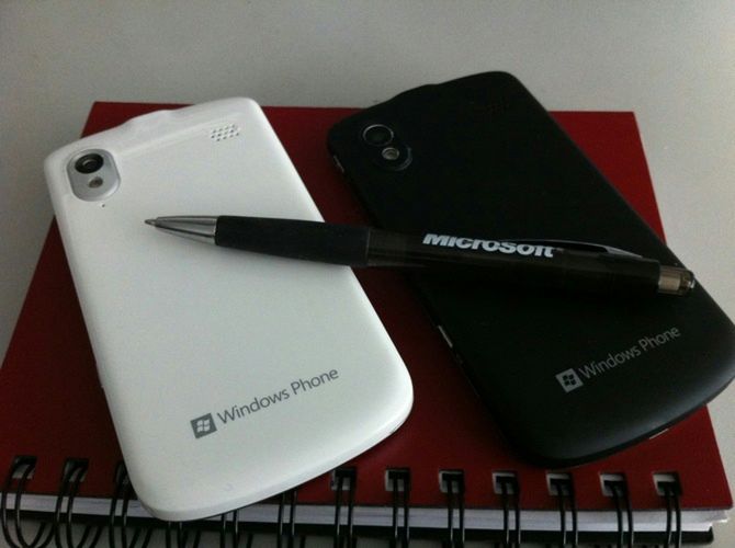 W skrócie: Xperia T z obsługą Miracast, oficjalne zdjęcie HTC Droid DNA, ZTE chwali się nowym smartfonem 2