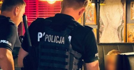 Awantura o alkohol. Pili na służbie? Poseł oskarża inspektorów skarbówki