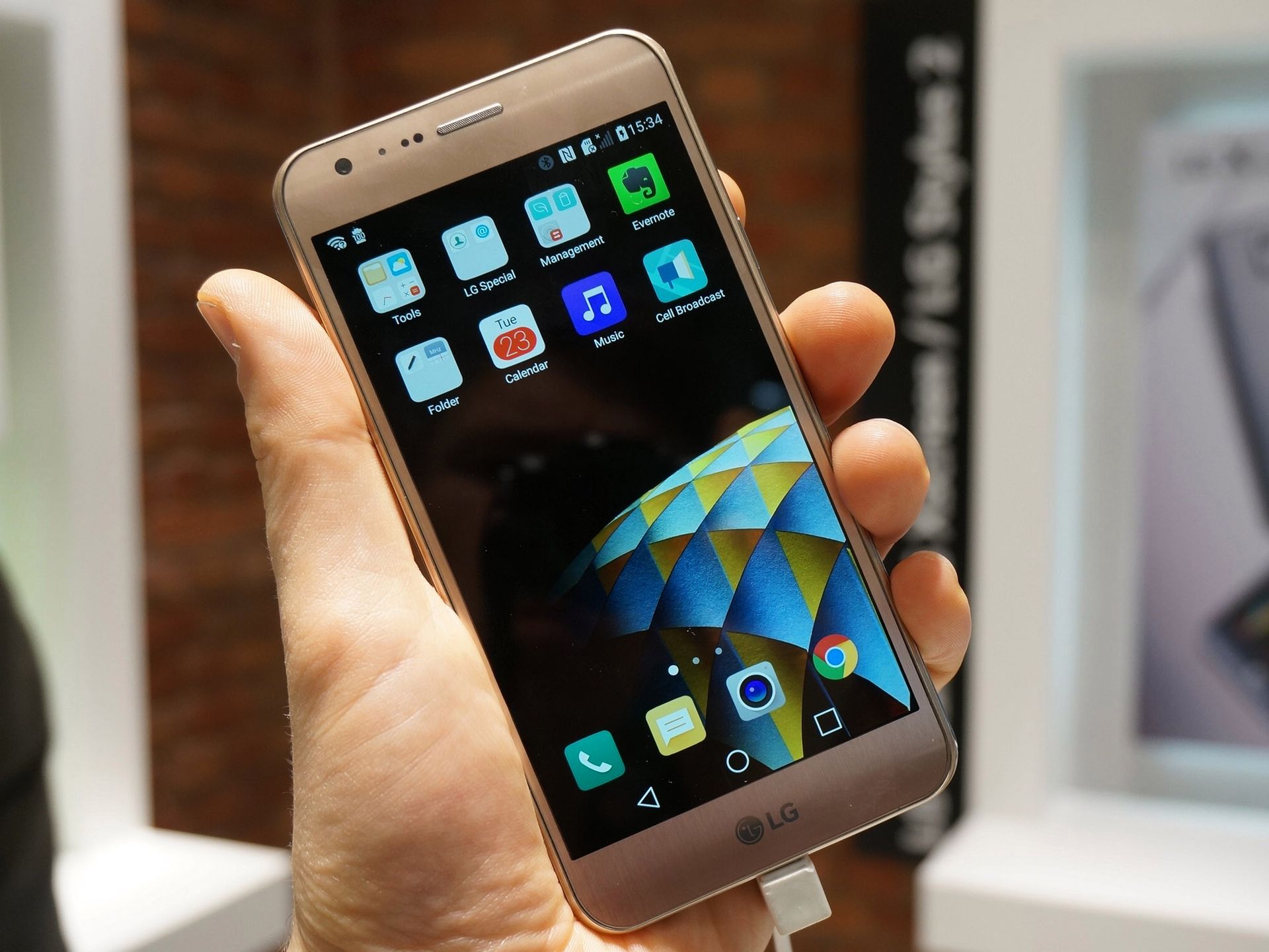 LG X cam i X screen – bardzo wyspecjalizowane telefony ze średniej półki. Dla mas czy entuzjastów? 5