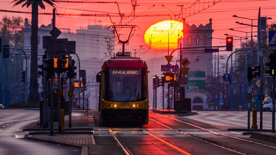 Warszawa. Kolejne ulice będą miały zieloną falę dla tramwajów