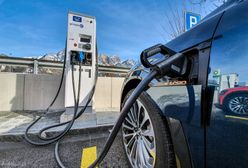 "Szeryf" przejął publiczną ładowarkę. Absurd z listą kolejkową