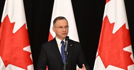 Prezydent rozbawił całą salę. "No, biedy nie ma"