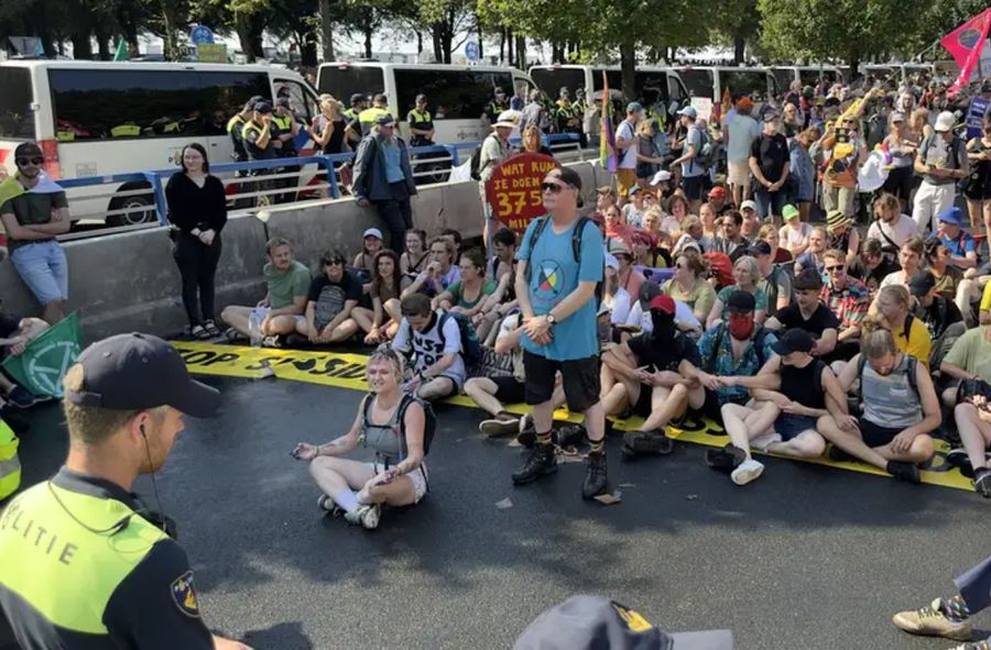 Aktywiści klimatyczni protestowali na autostradzie przez 27 dni