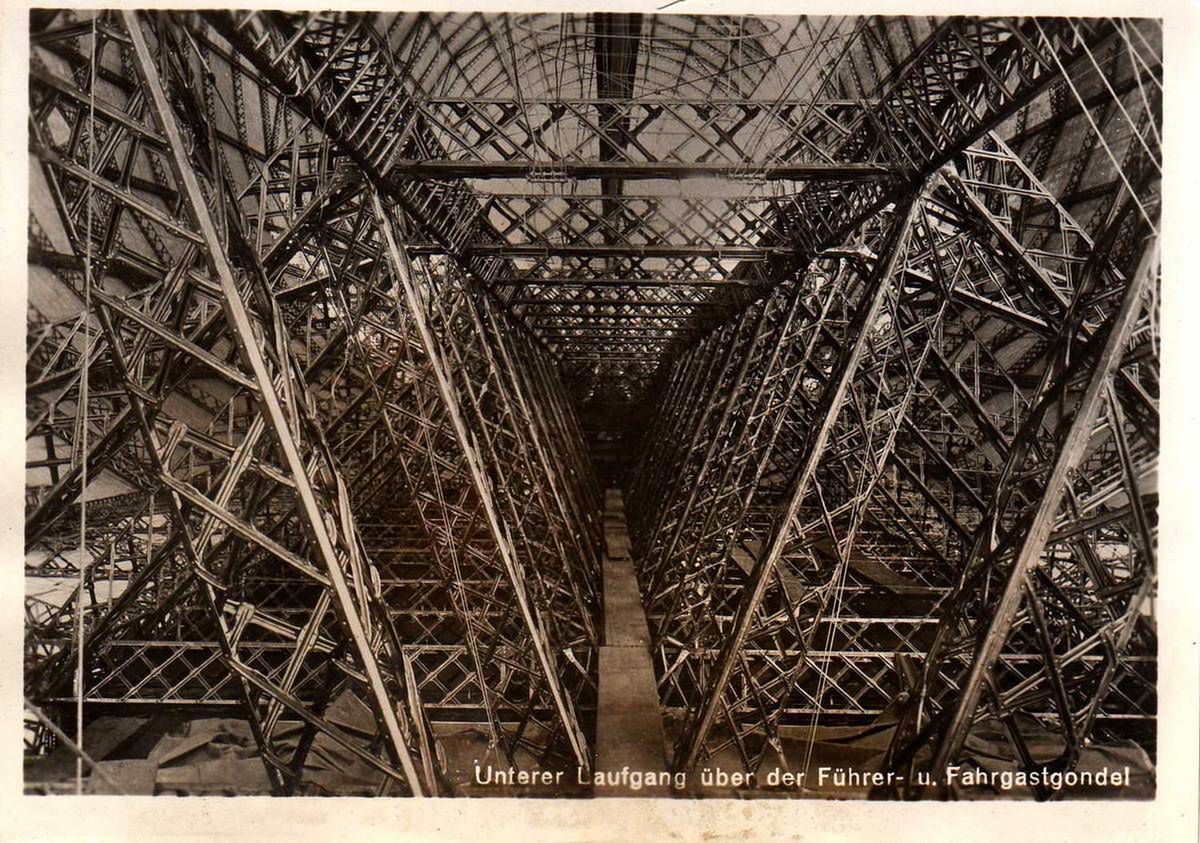 Wnętrze cygara - na zdjęciu kratownica ze sterowca Graf Zeppelin (Fot. Airships.net)