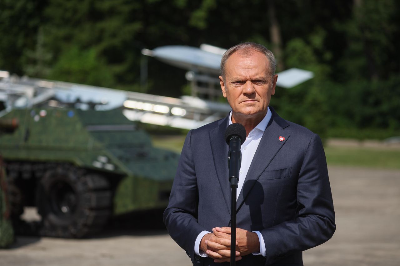 Niemieckie media ostro o Tusku. Piszą też o Nawrockim