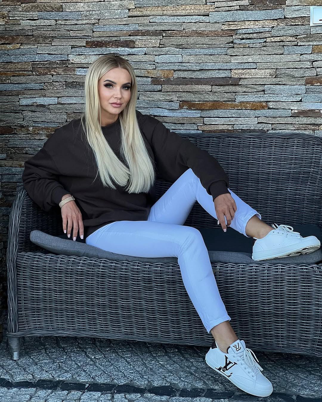 Monika Chwajoł 