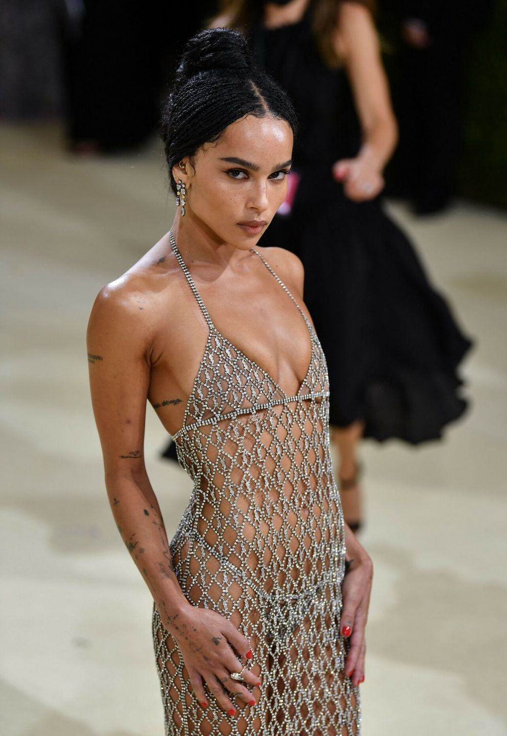Zoe Kravitz prezentuje zgrabną sylwetkę na gali MET