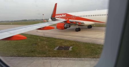 Tysiące pasażerów uziemionych. Incydent na lotnisku w Manchesterze