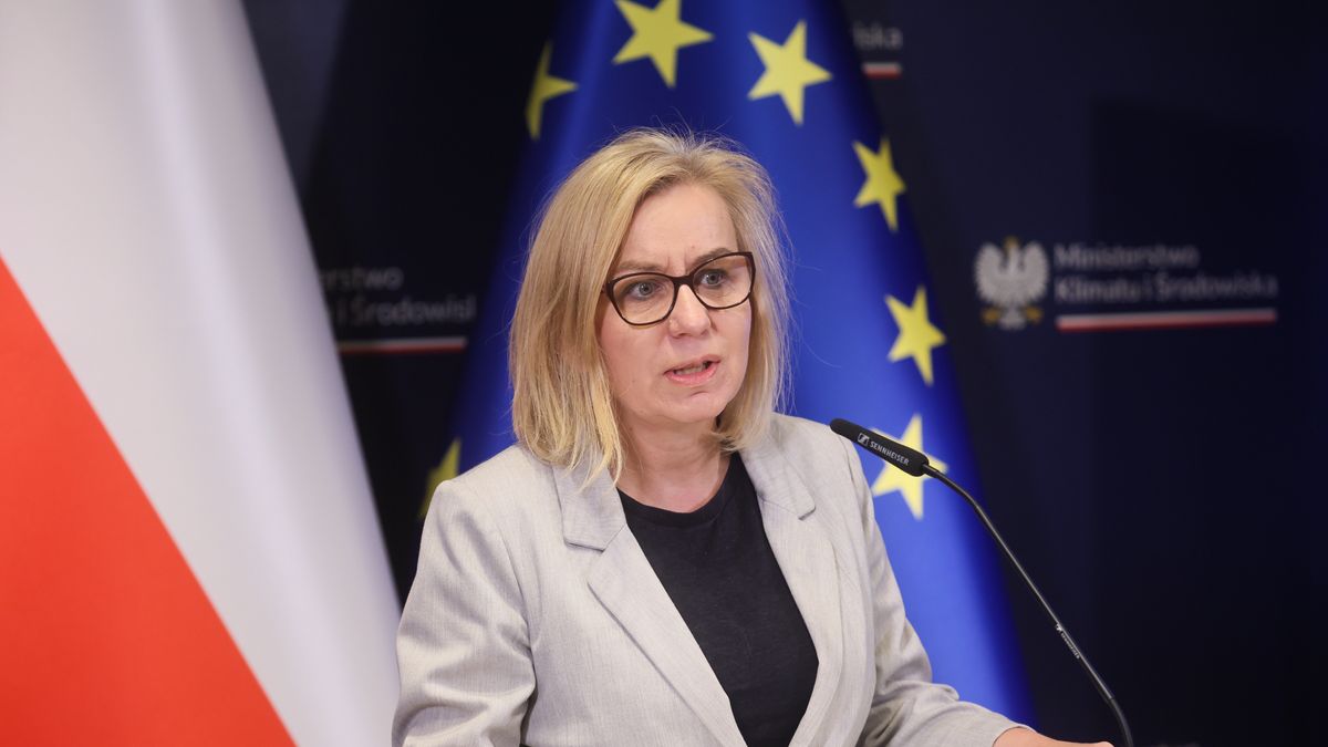 Warszawa, 26.05.2026. Minister klimatu i środowiska Paulina Hennig-Kloska podczas konferencji prasowej w siedzibie MKiŚ w Warszawie, 26 bm. Spotkanie dot. rozporządzenia Rady Ministrów ws. repoweringu. (jm) PAP/Leszek Szymański