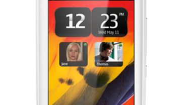 Pierwsze zdjęcia Nokii 700 Zeta 1