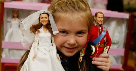 Kate i William jako lalki! ("OFICJALNE")