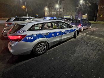 Został zatrzymany do kontroli. Nagle wybiegł z auta i zaczął uciekać