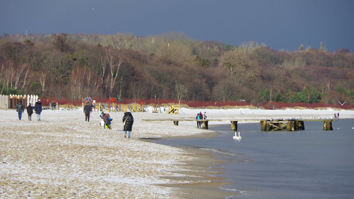 Morze nie jest ulubionym kierunkiem na ferie zimowe, jednak mimo to, podróżnych nie brakuje