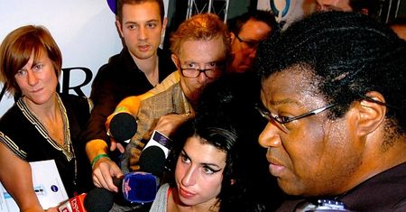 W organizmie Amy NIE ZNALEZNIONO NARKOTYKÓW!