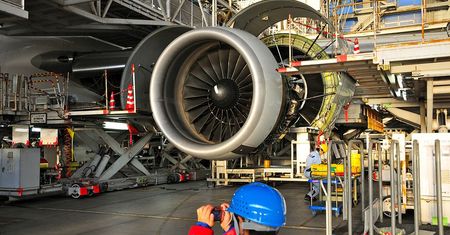 Pratt&Whitney rozpoczyna zwolnienia w Polsce. Setki osób na bruk