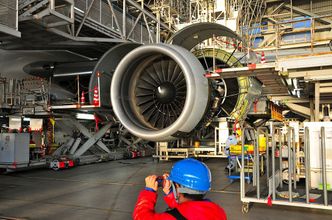 Pratt&Whitney rozpoczyna zwolnienia w Polsce. Setki osób na bruk