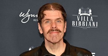 Perez Hilton po opuszczeniu szpitala trafi do ZAKŁADU PSYCHIATRYCZNEGO. "Nie jest w stanie pojąć tego, co się stało"
