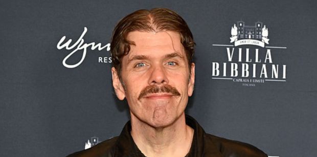 Perez Hilton po opuszczeniu szpitala trafi do ZAKŁADU PSYCHIATRYCZNEGO. "Nie jest w stanie pojąć tego, co się stało"