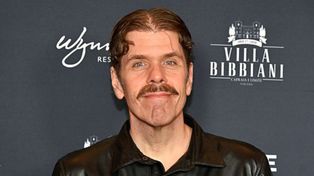 Perez Hilton po opuszczeniu szpitala trafi do ZAKŁADU PSYCHIATRYCZNEGO. "Nie jest w stanie pojąć tego, co się stało"
