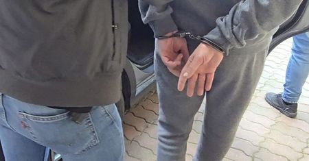 "Ugodził żonę nożem i uciekł. Kobieta nie przeżyła, 58-latek trafił do aresztu".